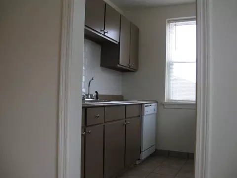 Larose St, Pittsburgh, PA 15226