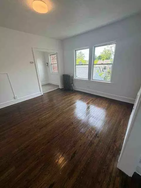 8302 Lake Ave, Cleveland, OH 44102