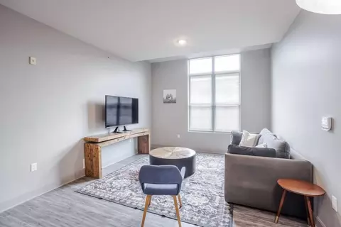 121 E Freedom Way, Cincinnati, OH 45202