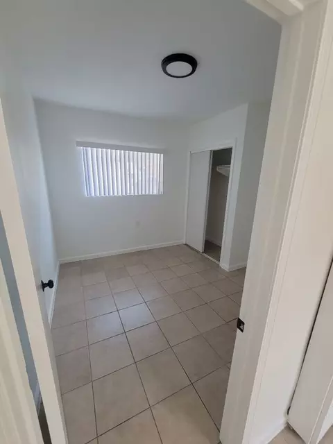 38219 12th St E, Palmdale, CA 93550 photo 2
