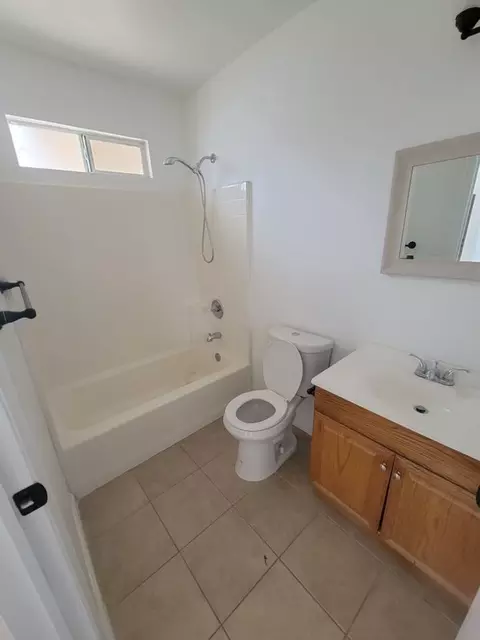 38219 12th St E, Palmdale, CA 93550 photo 3