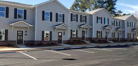 4335 Mcclure Springs Dr, Oakwood, GA 30566