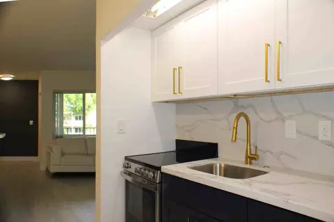 1675 NW 4th Ave, Boca Raton, FL 33432