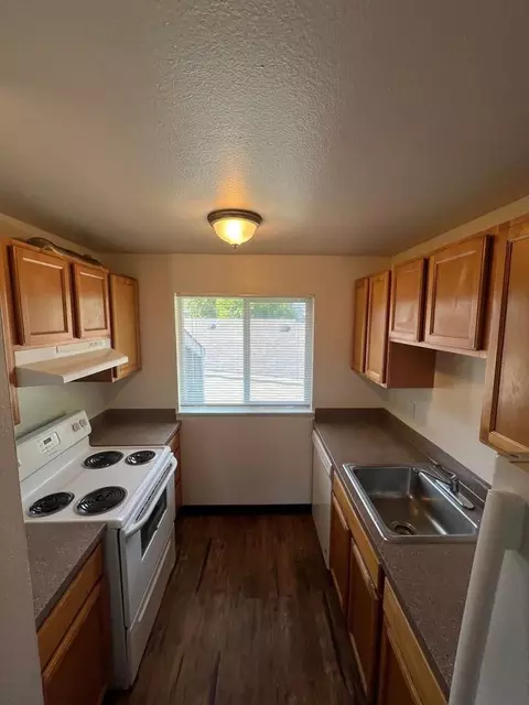 760 SE 10th Ave, Hillsboro, OR 97123