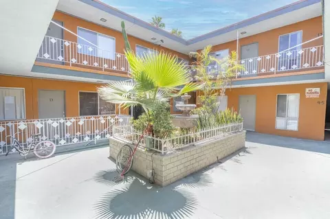 935 S Mariposa Ave, Los Angeles, CA 90006