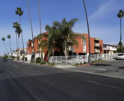935 S Mariposa Ave, Los Angeles, CA 90006