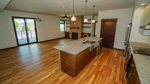 816 Porter Ave, Eau Claire, WI 54701 photo 2