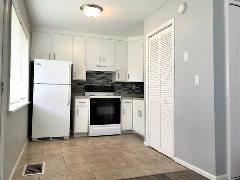 3441 W Warren Dr, Warsaw, IN 46580