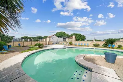 9475 W Sam Houston Pkwy S, Houston, TX 77099 photo 3