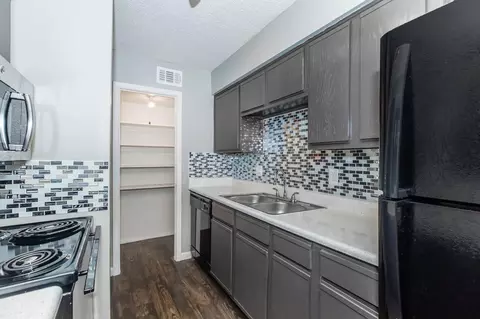 3035 W Pentagon Pkwy, Dallas, TX 75233 photo 47