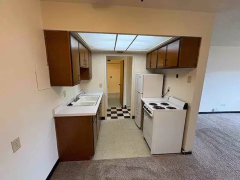 2233 N Summit Ave, Milwaukee, WI 53202 photo 25