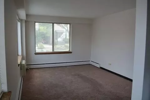 2233 N Summit Ave, Milwaukee, WI 53202 photo 12