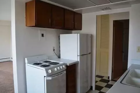 2233 N Summit Ave, Milwaukee, WI 53202 photo 15