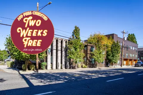 15 56075625 E Burnside St 15 Ne 57th Ave, Portland, OR 97215