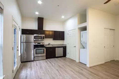 15 56075625 E Burnside St 15 Ne 57th Ave, Portland, OR 97215