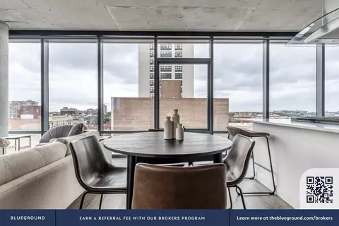 450 W Belmont Ave, Chicago, IL 60657 photo 9