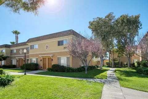 1018 Kelp Ln, Oxnard, CA 93035 photo 4