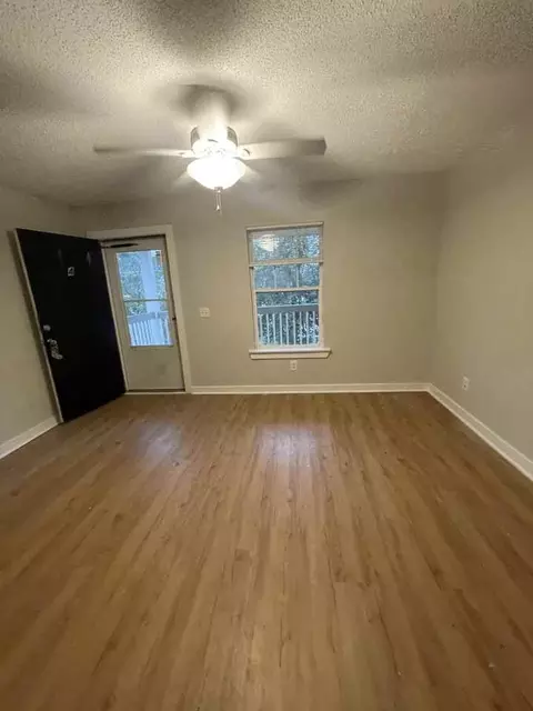 1901 Success St, North Charleston, SC 29405