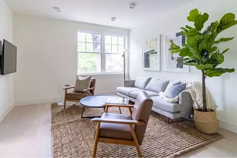 529 G St SE, Washington, DC 20003