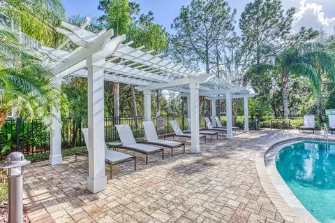 18940 Pebble Links Cir, Pebble Creek, FL 33647 photo 2