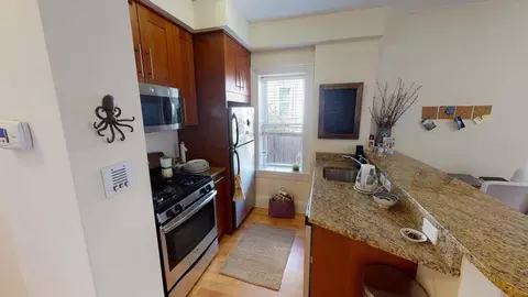 674 Washington St, Brookline, MA 02446