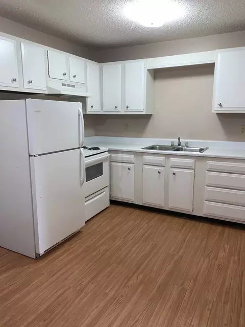 501 7th St S, Waite Park, MN 56387