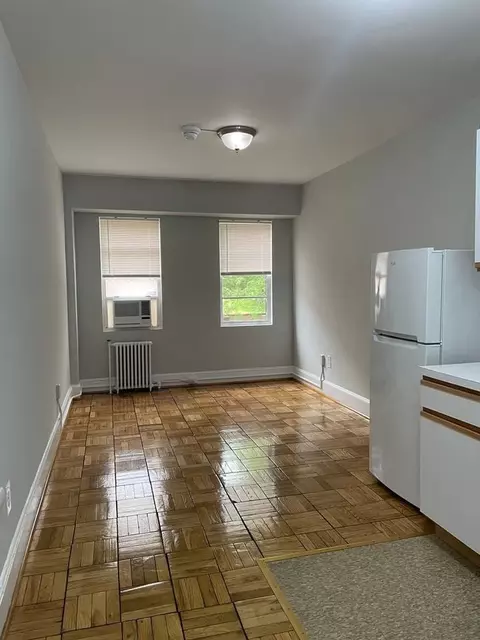 2501 Q St NW, Washington, DC 20007