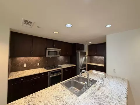 931 E Walnut St, Pasadena, CA 91106 photo 13