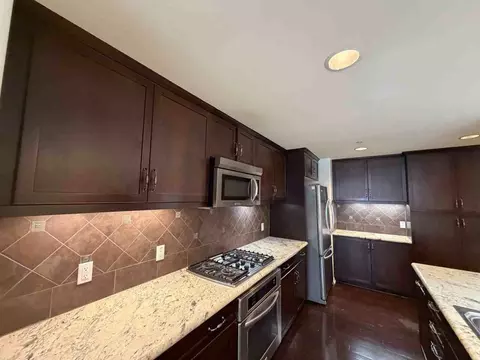 931 E Walnut St, Pasadena, CA 91106 photo 7
