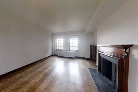 5801 S Dorchester Ave, Chicago, IL 60637