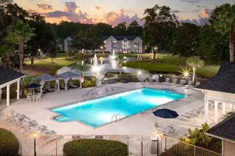 1825 Grove Point Rd, Savannah, GA 31419
