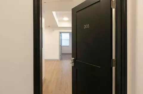 205 7th St NW, Albuquerque, NM 87102