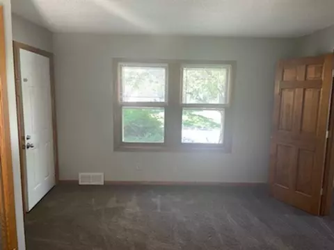 56 Logan Ave W, West Saint Paul, MN 55118