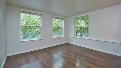 301 Minor Ave N, Seattle, WA 98109 photo 18