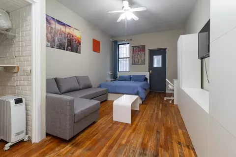 200 E 11th St, New York, NY 10003