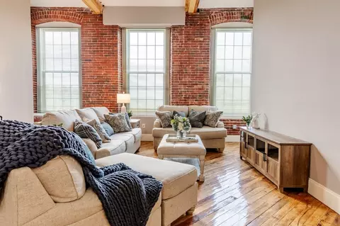25 Canal St, Allenstown, NH 03275