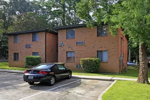 214 Columbia Dr, Tallahassee, FL 32304