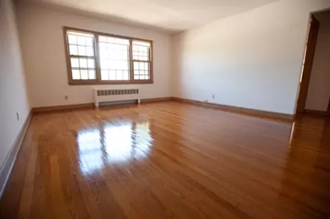 7734 W North Ave, Wauwatosa, WI 53213