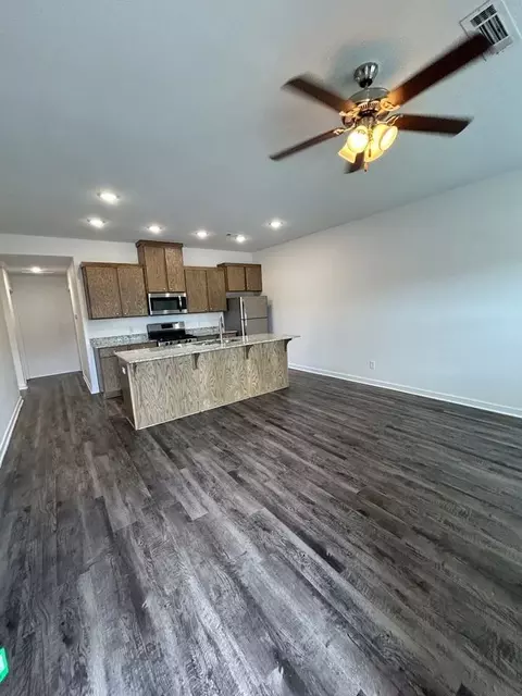 636 Hidden Springs Dr, Decatur, AR 72722