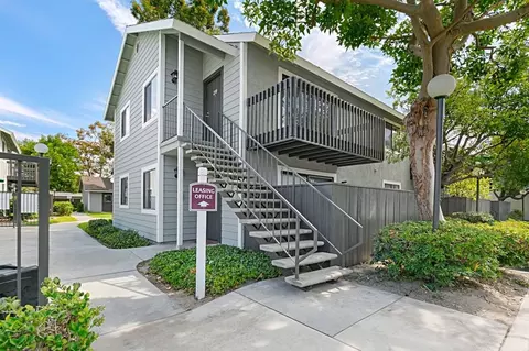 2560 W La Palma Ave, Anaheim, CA 92801