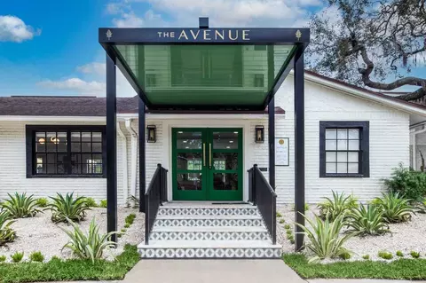 9101 Avenue Club Dr, Temple Terrace, FL 33637 photo 20
