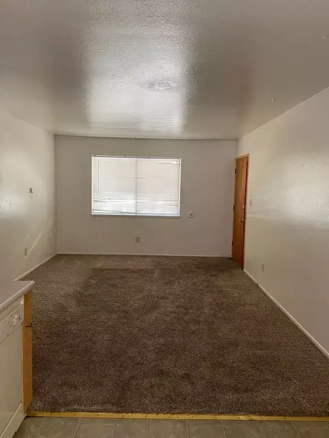 735 W 6th St, Chico, CA 95928