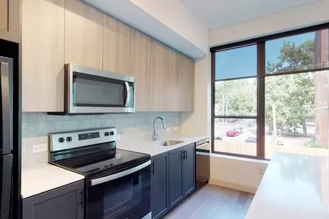 1108 E Armour Blvd, Kansas City, MO 64109