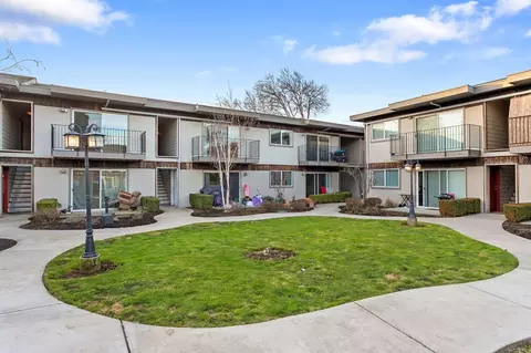 10332 NE Oregon St, Portland, OR 97220