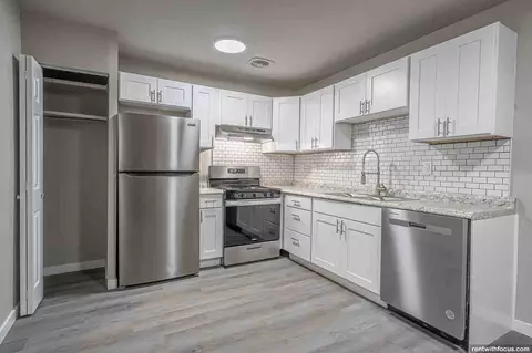 9016 N 90th St #5000-9016, Milwaukee, WI 53225