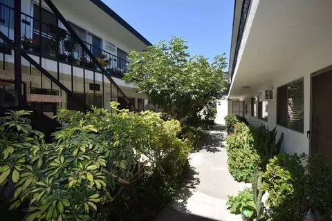 849 N Mccadden Pl, Los Angeles, CA 90038 photo 2