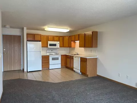 4281 33rd Ave S, Fargo, ND 58104