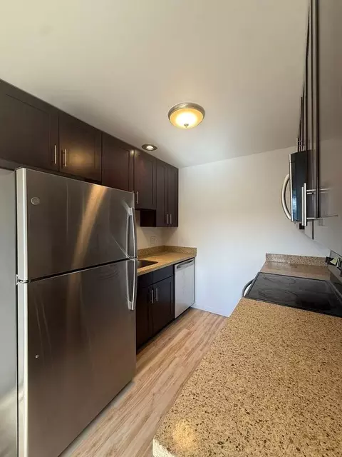 2210 Yale Ave E, Seattle, WA 98102
