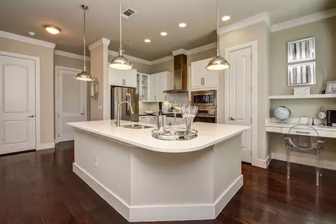 3939 W Alabama St, Houston, TX 77027