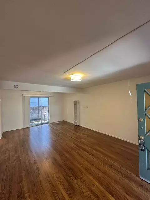 1400 Floribunda Ave, Burlingame, CA 94010